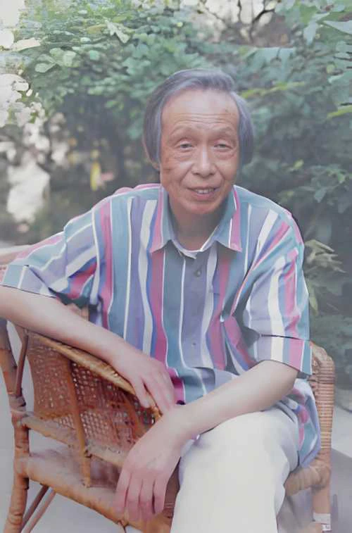 李亚老师的照片，单击鼠标查看大图！